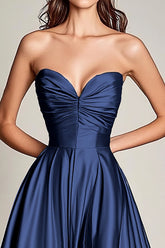 Marineblaues Herzausschnitt A-Linie Satin Langes Ballkleid